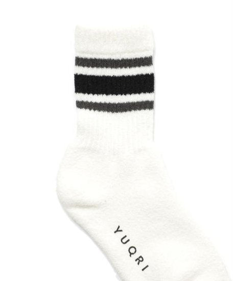 '- YUQRI - puff pile short crew line  black/ women